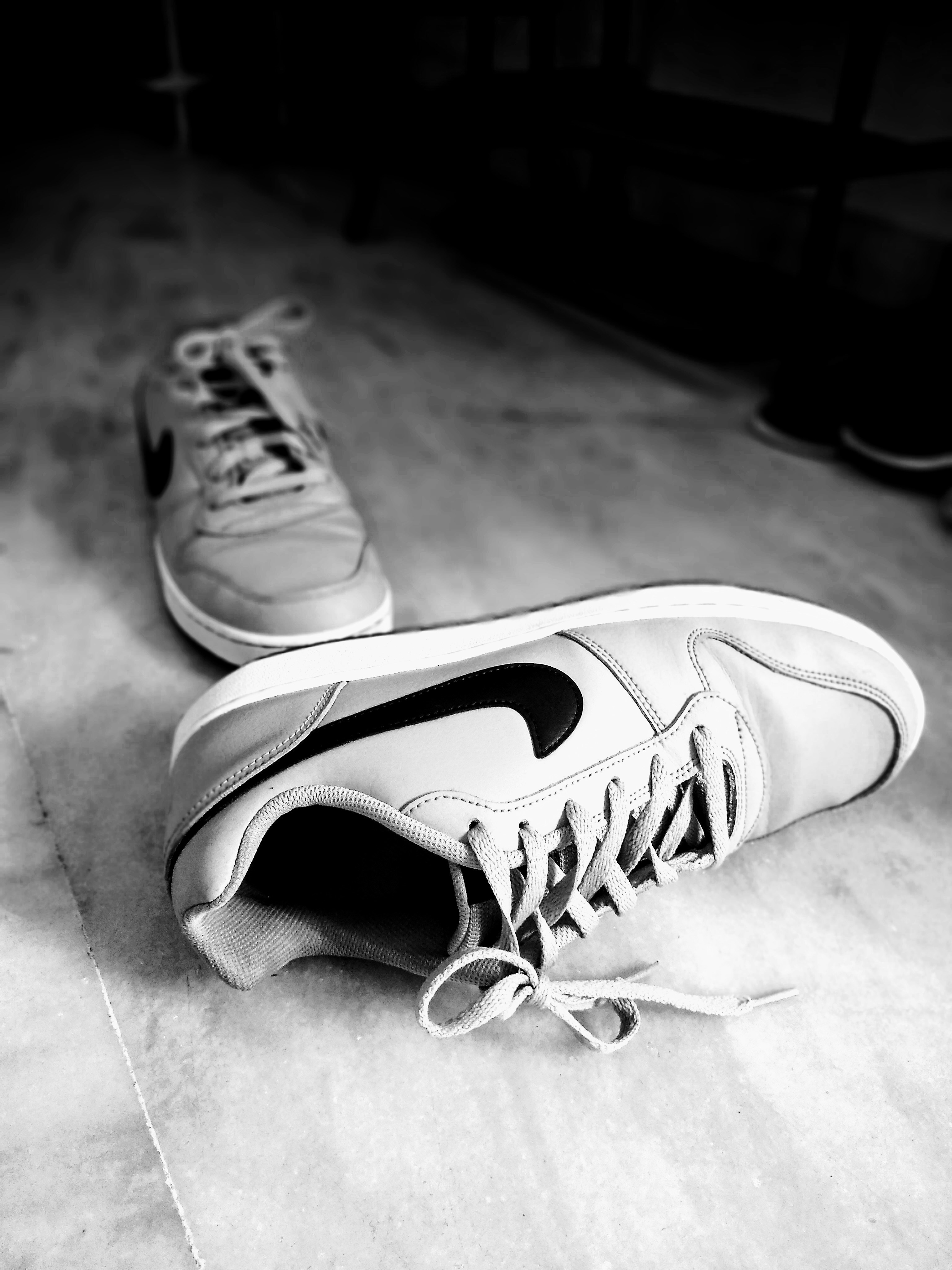 gray Nike shoes